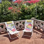 Villa Dei Fiori, Vicino Di Punta Pizzo