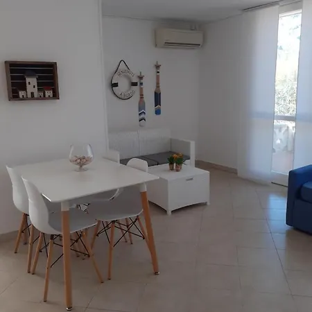 Dei Fiori, Vicino Di Punta Pizzo Villa