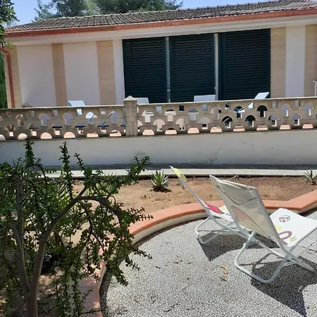 Dei Fiori, Vicino Di Punta Pizzo * Gallipoli