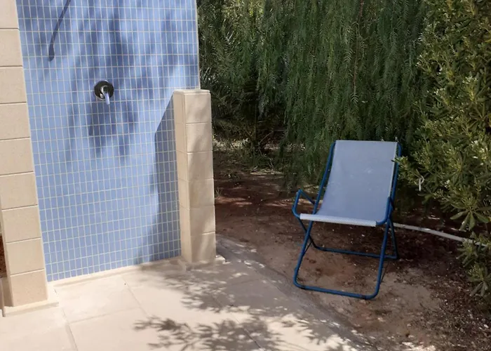 Villa Dei Fiori, Vicino Di Punta Pizzo