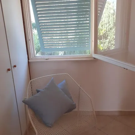 Dei Fiori, Vicino Di Punta Pizzo غالّيبولي