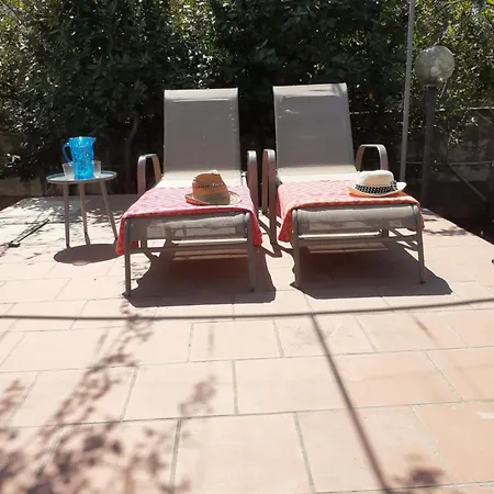 Villa Dei Fiori, Vicino Di Punta Pizzo