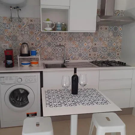 فيلة Dei Fiori, Vicino Di Punta Pizzo غالّيبولي