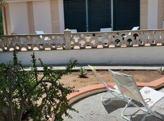 Dei Fiori, Vicino Di Punta Pizzo * Gallipoli