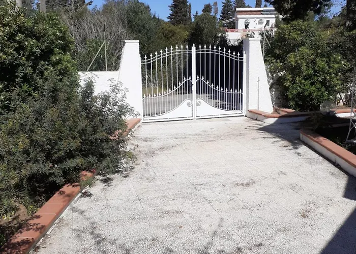 Dei Fiori, Vicino Di Punta Pizzo Villa