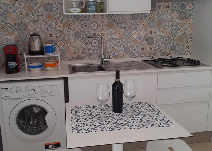 Villa Dei Fiori, Vicino Di Punta Pizzo